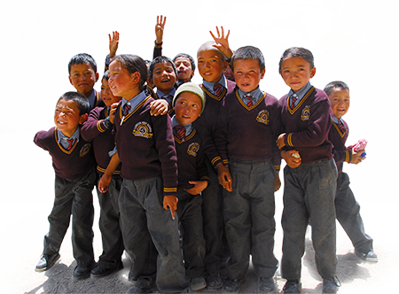 groupe-enfants-zanskar-association-aaz